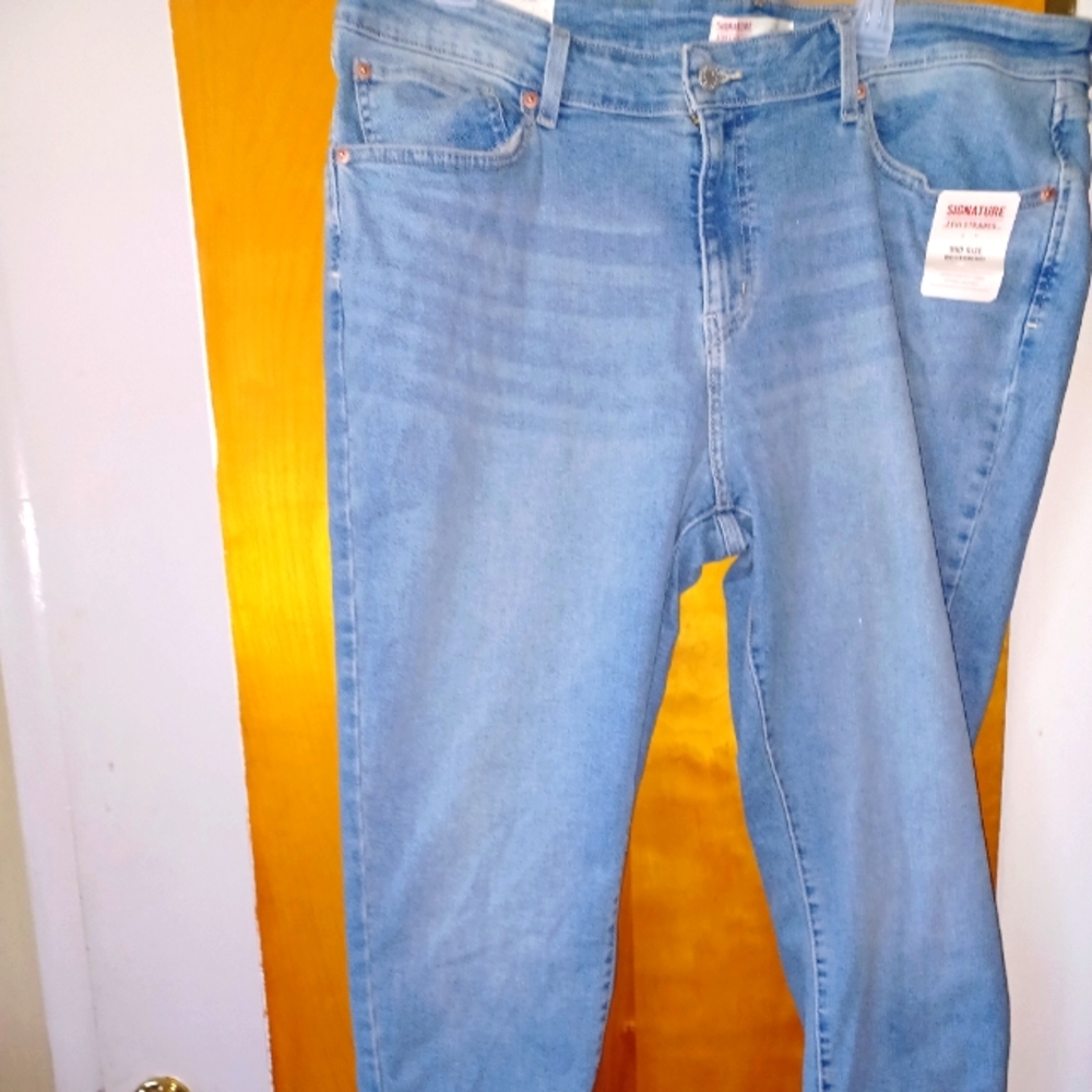 Levi's bf jeans